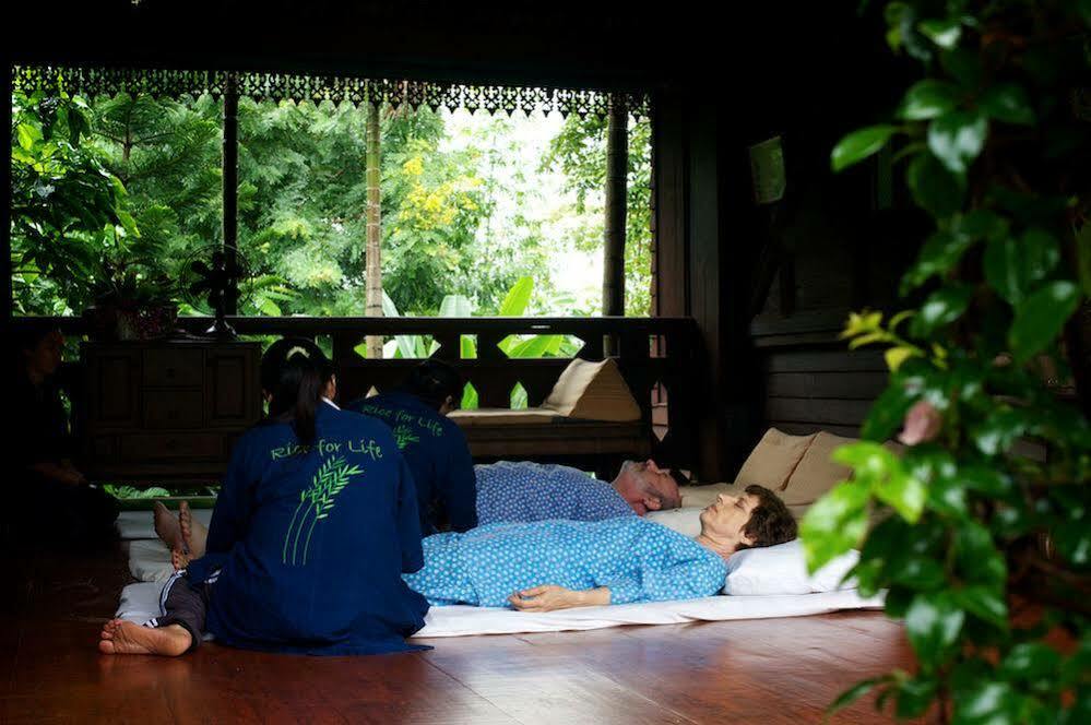 Khum Lanna Hotel Phrao Exterior photo